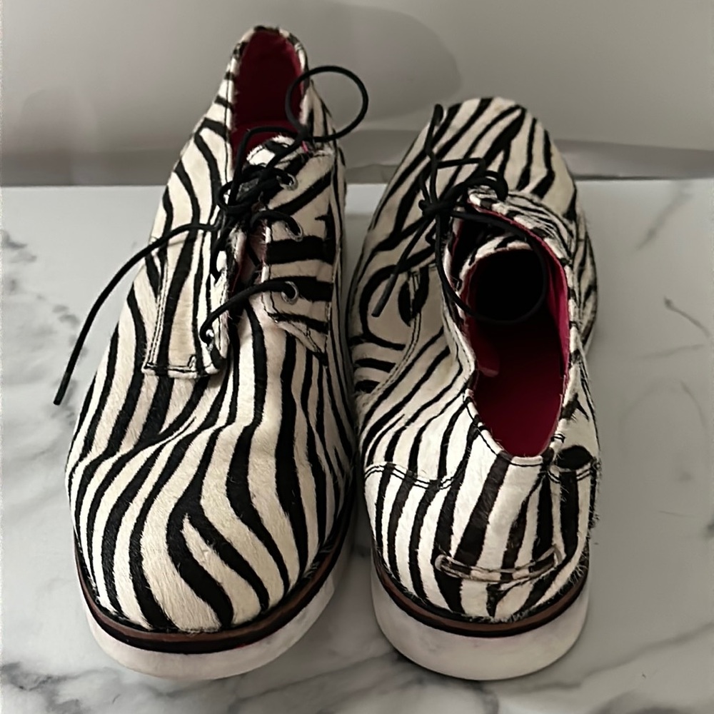 SPERRY - pony hair tie up shoes